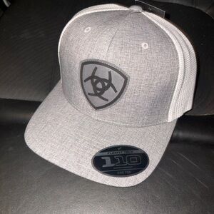 Ariat Heather Gray Cap with Black Emblem